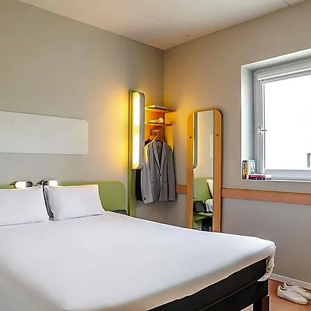 Pensión Ibis Budget Bilbao *
